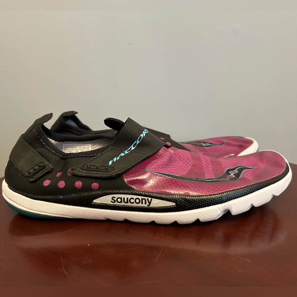 SAUCONY HATTORI Minimalist Running Shoes, size W9.5 (fits like 8.5/9)